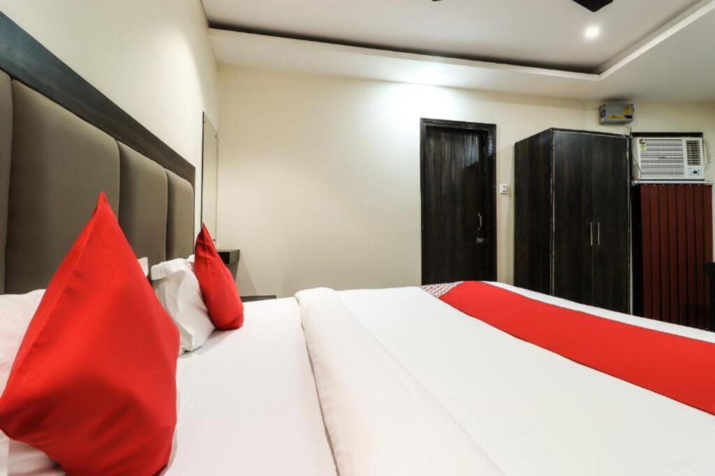 How to reach Oyo 62485 Hotel City Palace Kanpur oyo 62485 hotel city palace