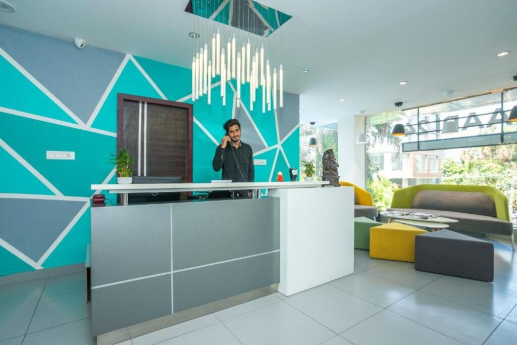 How to reach Vihaari 24 Business Hotel City Bangalore vihaari 24 business hotel