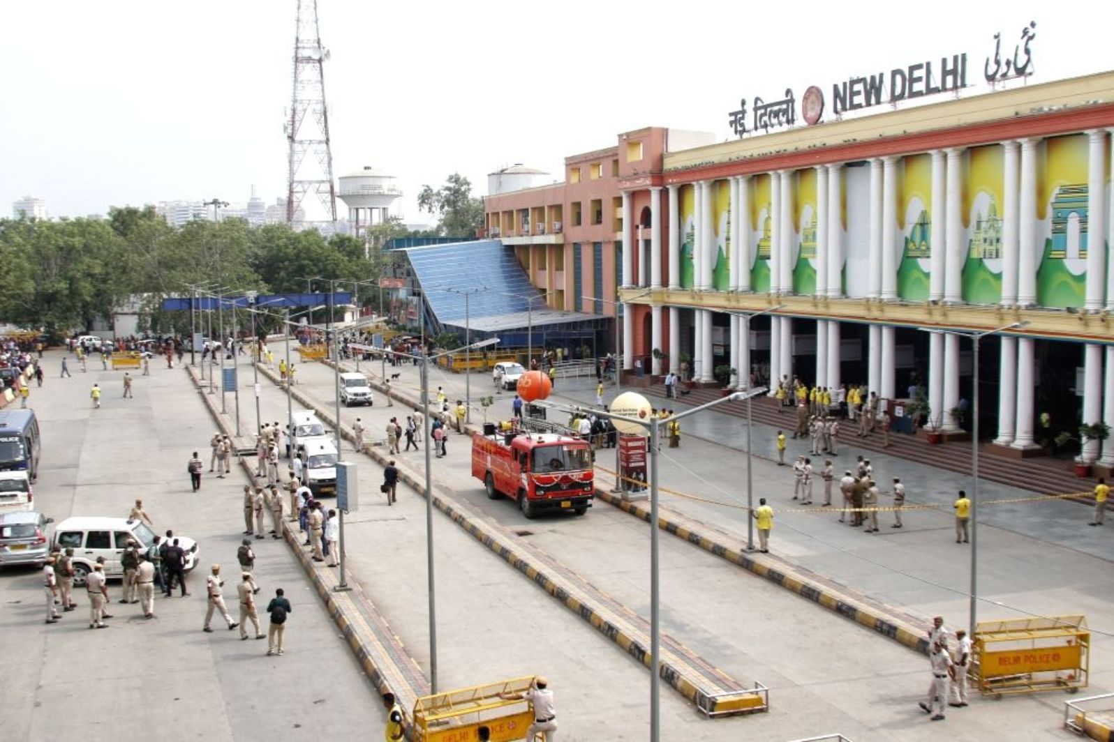 new delhi railway station gate 2 ajmeri gate delhi