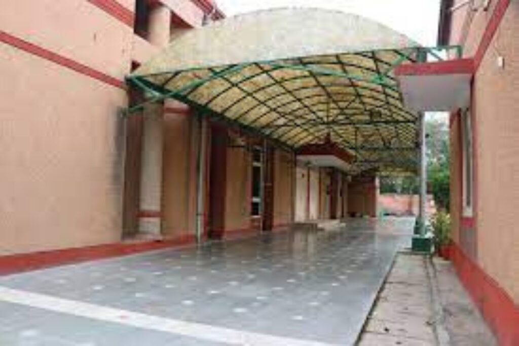 How to reach Noida Sector 23 Community Centre noida sector 23