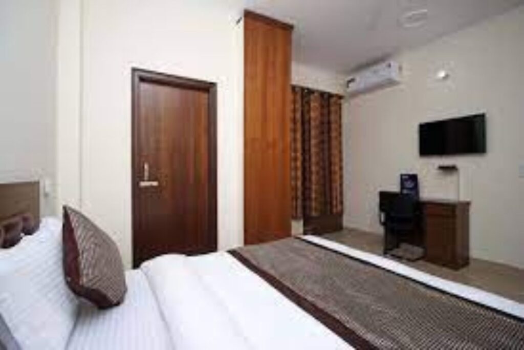 oyo 9273 surya palace